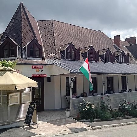Diana Fogado Bed & Breakfast Keszthely Ngoại thất bức ảnh