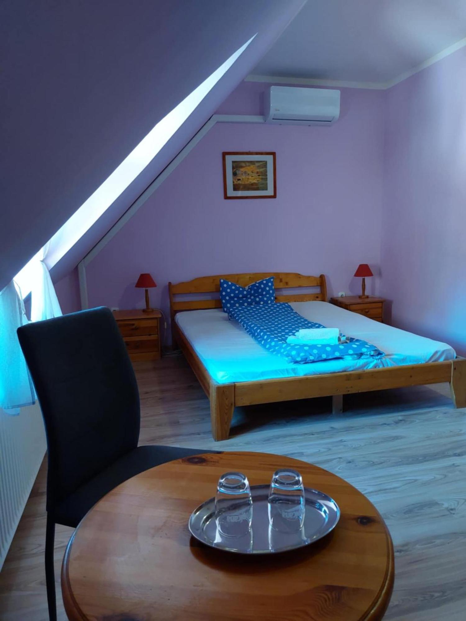 Diana Fogado Bed & Breakfast Keszthely Ngoại thất bức ảnh