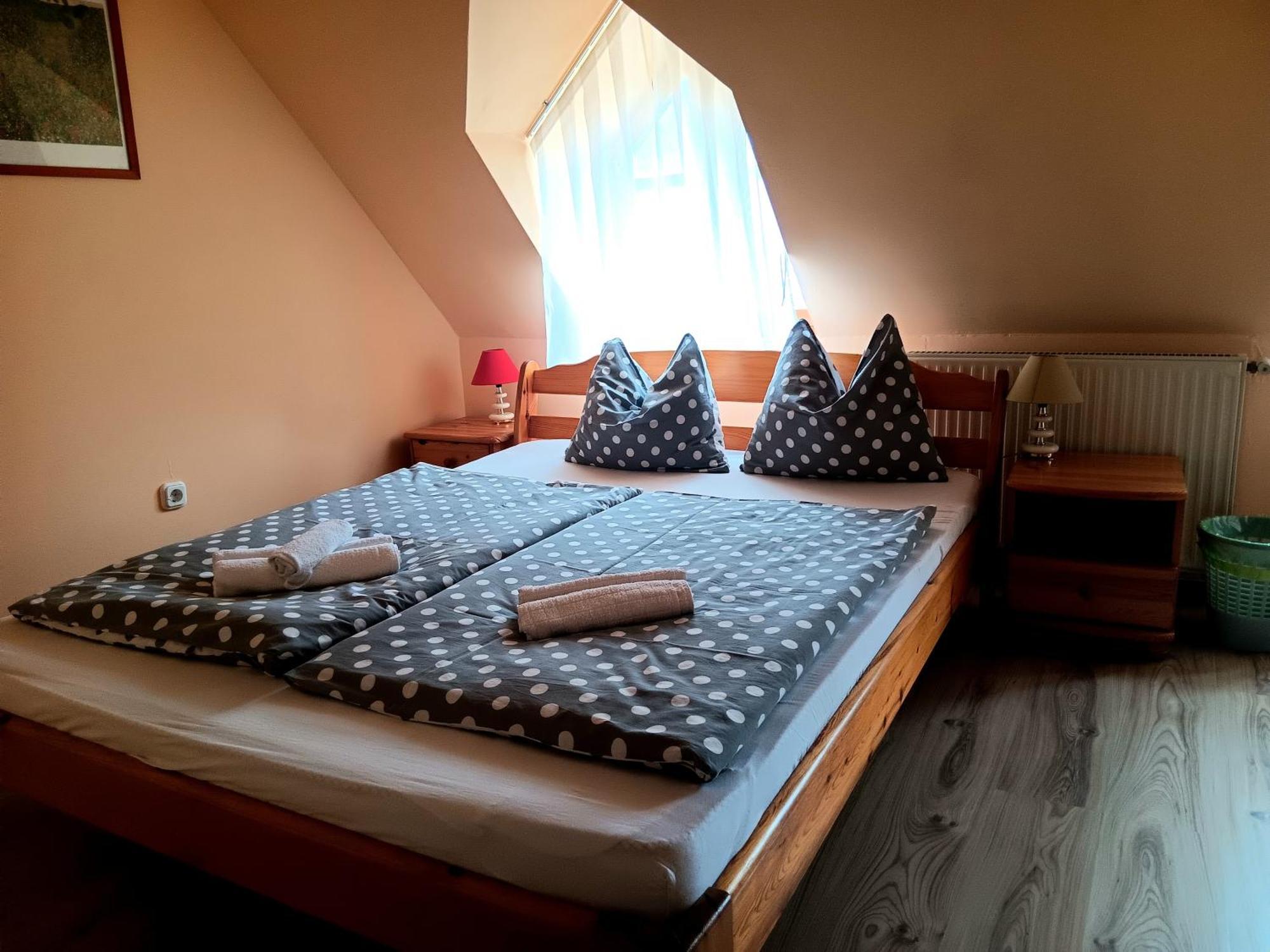 Diana Fogado Bed & Breakfast Keszthely Ngoại thất bức ảnh